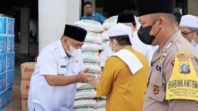 Bupati Langkat Serahkan Bantuan untuk HAUL ke-98 Tuan Guru Babussalam
