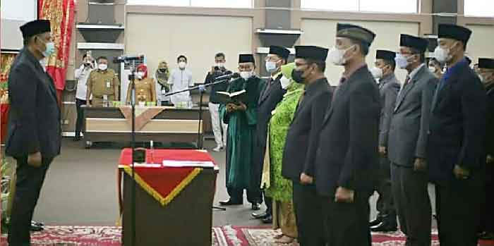18 Pejabat Eselon dan Administrator Dilantik Bupati Solok H Epyardi Asda