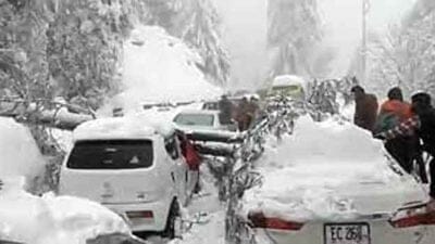 21 Orang Turis Tewas Membeku Akibat Suhu Ekstrem di Pakistan