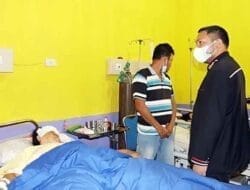 Bupati Franc Bernhard Jenguk Korban Musibah Truk Nahas