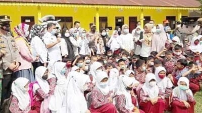 Kapoldasu Tinjau Pelaksanaan Vaksinasi Anak di SDLB Stabat