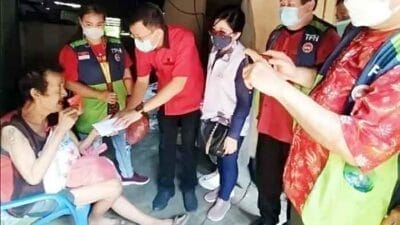 Ketua DPRD Medan Hasyim SE Berbagi Bingkisan ke Warga Prasejahtera