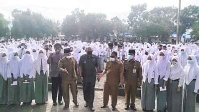 Wabup Langkat Beri Tali Asih Kepada Siswa dan Guru Berprestasi