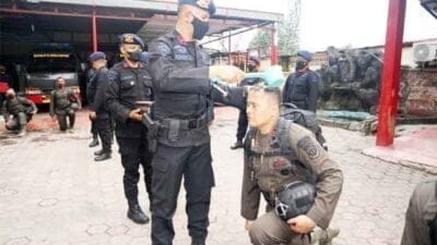 Upacara Pembinaan Tradisi Perwira dan Bintara Remaja Detasemen Gegana Sat Brimob