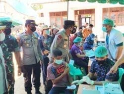 Kapoldasu Tugaskan Tim Dokpol dan Kesdam Kejar Vaksin Lansia dan Pelajar di Nias Barat