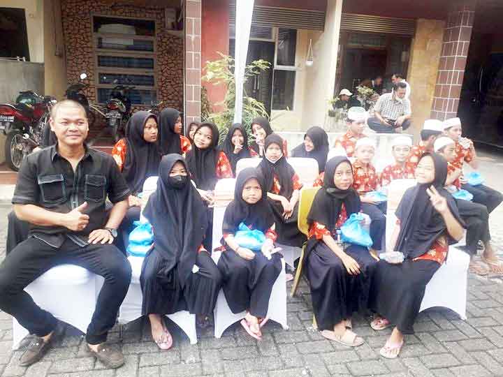 Isrohman Ikhsan Hidayat Hutabarat Santuni Anak Yatim Piatu