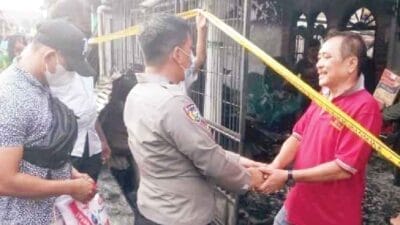 Polsek Medan Helvetia Santuni Korban Kebakaran