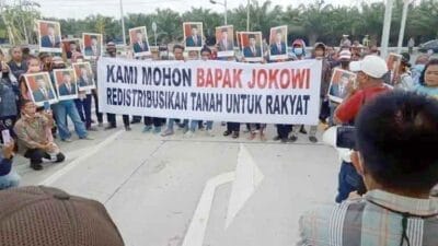 Ratusan Warga Komite Rakyat Bersatu Berunjuk Rasa di Ruas Jalinsum