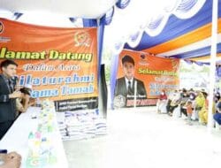 Anggota DPRD Sumut Ricky Anthony Bagikan 20.000 Karung Beras di Langkat