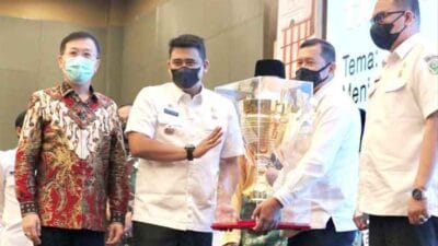 Bobby Nasution Berikan Penghargaan 9 OPD Terbaik