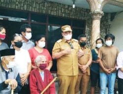 Bupati Eddy Berutu Sosialisasi Pelebaran Jalan