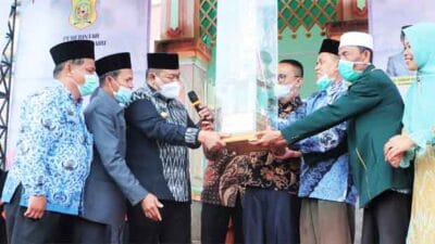 Bupati Eddy Berutu Tutup MTQ Kabupaten Dairi