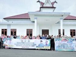 Eddy Berutu Lepas Kontingen MTQ Dairi Menuju Medan