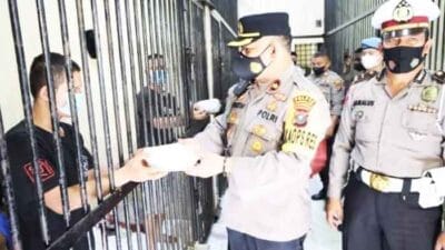 Polres Pelabuhan Belawan Berikan Menu Makanan Tambahan