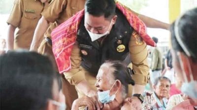Bupati Eddy Berutu: Lansia Harus Diprioritaskan