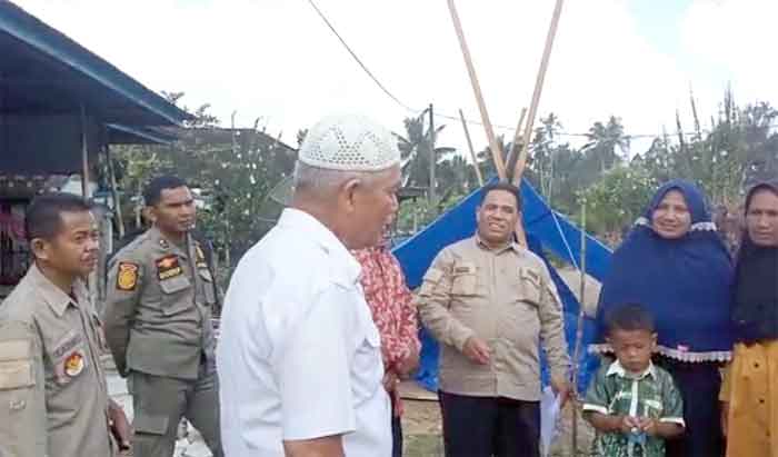 BAZNAS Solok Salurkan Rp100 Juta Buat Huntara Korban Gempa Pasaman Barat