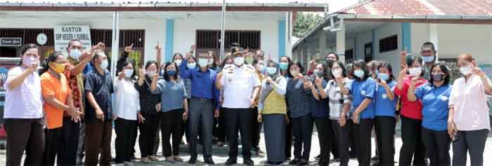 Bupati Dairi Pantau Pelaksanaan Ujian Sekolah di Sitinjo dan Sumbul