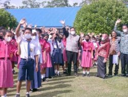 Bupati Eddy Berutu Pantau Pelaksanaan Ujian di SMPN 2 & 3 Sidikalang