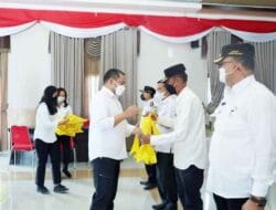 Bupati Pakpak Bharat Serahkan SPPT Tahun 2022