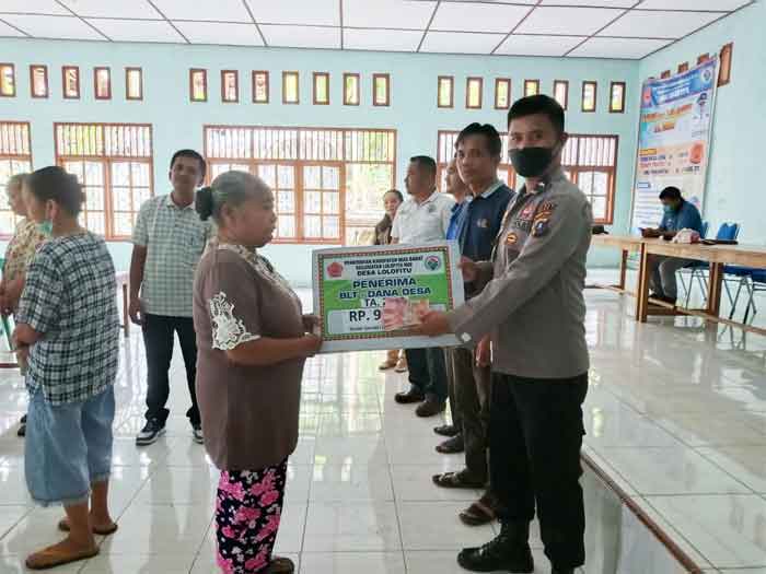 Kapolsek Lolofitumoi Monitoring Penyaluran BLT-DD Tahun 2022