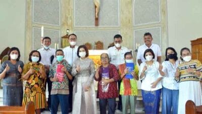 Ketua TP PKK Dairi Hadiri Misa Paskah dan Ramah Tamah dengan Lansia Tigalingga