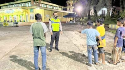 Polsek Besitang Laksanakan Patroli dan Imbau Anak-anak Tidak Main Petasan