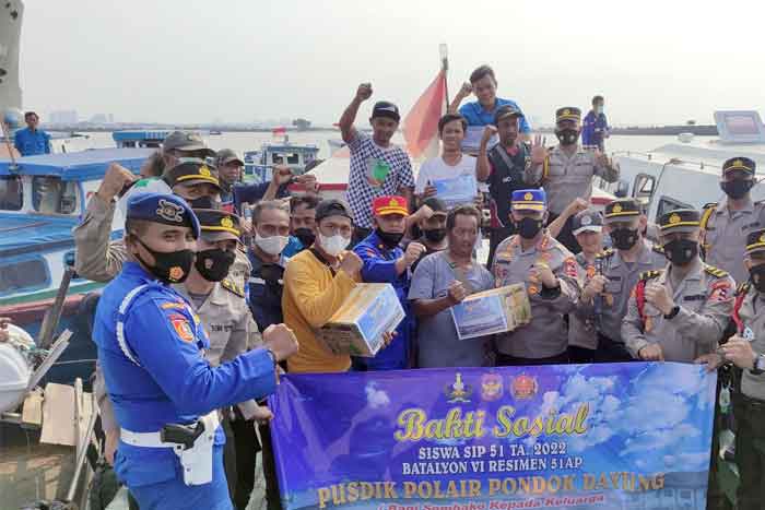 Resimen 51AP Yon VI Pondok Dayung Laksanakan Baksos