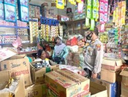 Sat Binmas Polres Toba Pantau Langsung Stok dan Harga Minyak Goreng