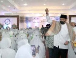 Bobby Nasution Lepas Keberangkatan dan Tepungtawari 1.077 Calhaj Medan