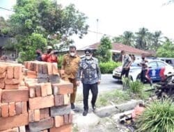 Bupati Zahir Kunjungi Rumah Korban Kebakaran