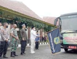 Bupati Pakpak Bharat Lepas Jemaah Calon Haji Pakpak Bharat