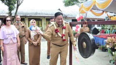 Bupati Eddy Berutu Buka Festival Lomba Seni Siswa Nasional Tingkat SMP Kabupaten Dairi
