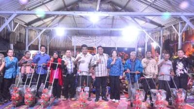 Bupati Eddy Berutu Nginap di Rumah Warga