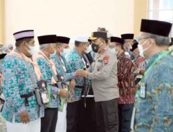 Kapoldasu Hadiri Pemberangkatan Calon Jemaah Haji Kloter I