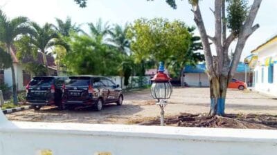 Pagar Kantor BKD Batubara Digembok Saat Jam Kerja