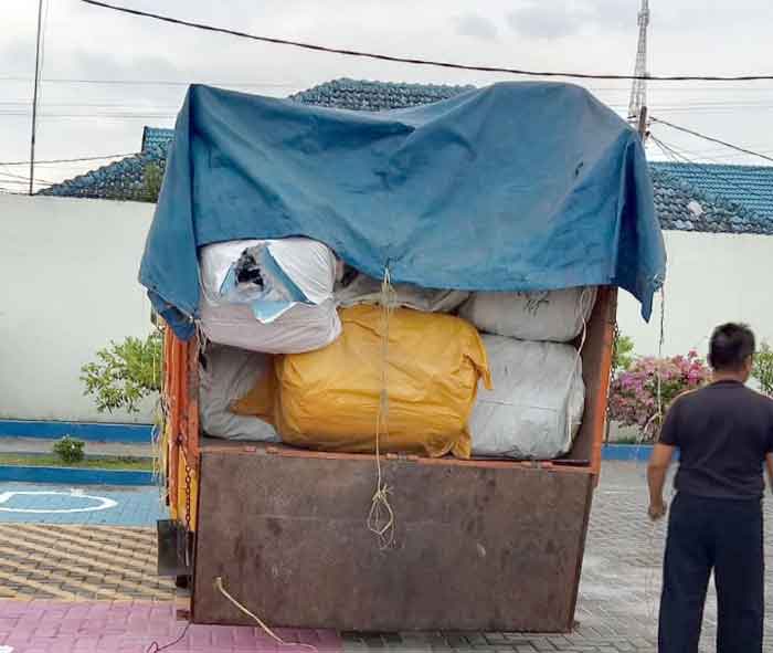 Tim Bea Cukai Kuala Tanjung Amankan 2 Truk Monja Ball