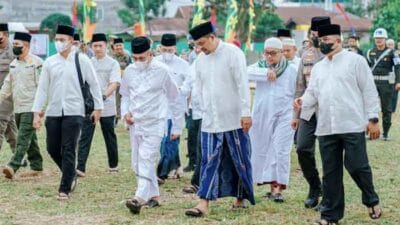 Bobby Nasution & Gubsu Salat Idul Adha Bersama di Lapangan Gajah Mada