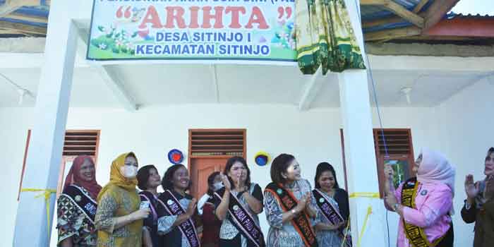 Bunda PAUD Sumut Nawal Edy Rahmayadi Resmikan PAUD Arihta Desa Sitinjo I