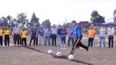 Bupati Eddy Berutu Kick Off Turnamen HIPPSU Cup II