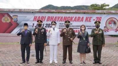 Bupati Dairi Eddy Berutu Hadiri Upacara HUT ke-76 Bhayangkara