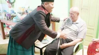 Plt Wali Kota Tanjungbalai Waris Tholib Jenguk Haji Buyung