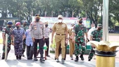 Kapoldasu Dampingi Gubsu Apel Gelar Pasukan