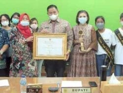 Dairi Terima Penghargaan dari KPAI