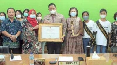 Dairi Terima Penghargaan dari KPAI