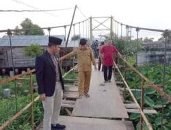 Plt Walikota Tinjau Jembatan Goyang Pulau Simardan