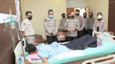 Polri Anjangsana ke Mantan Kapolri, Anggota Sakit dan Gugur Saat Tugas