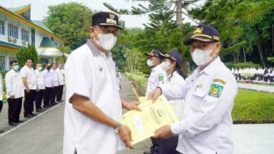 Syah Afandin Serahkan SK PPPK Guru & Terima Audiensi Sinode GEPKIN