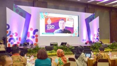 Wakil Bupati dan Ketua TP PKK Dairi Ikuti Webinar Dialog dan Apresiasi Program Bangga Kencana