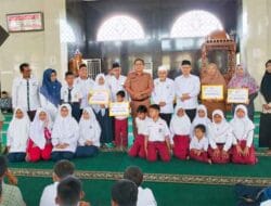 Baznas Solok Salurkan Buat Pendidikan untuk Guru Honorer dan Siswa