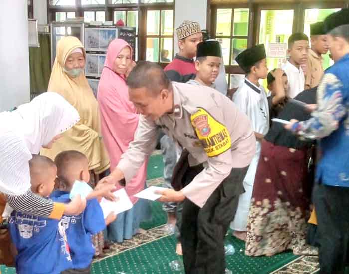 Bhabinkamtibmas Polsek Stabat Hadiri Giat Santuni Anak Yatim